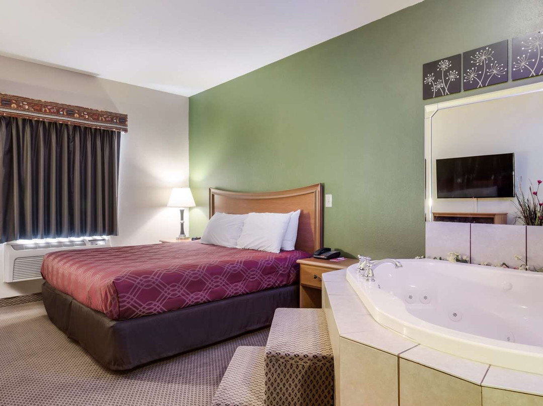 Econo Lodge Inn & Suites主图