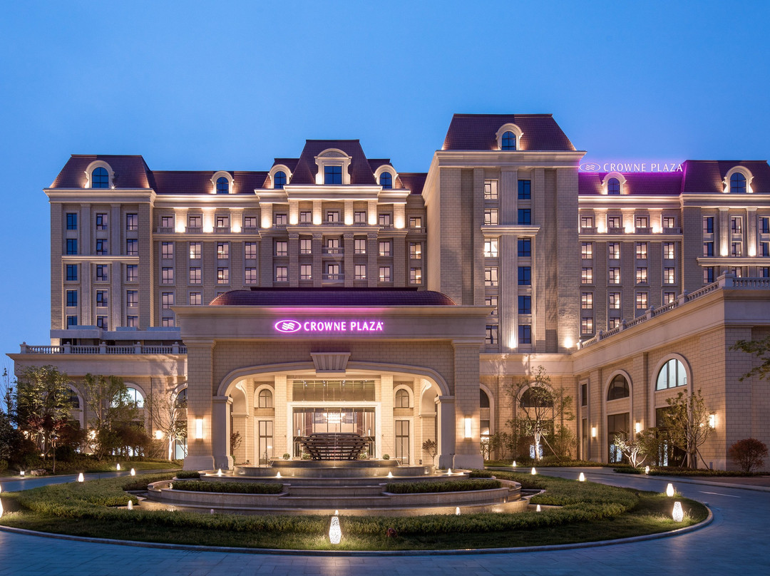 青岛东方影都皇冠假日酒店主图