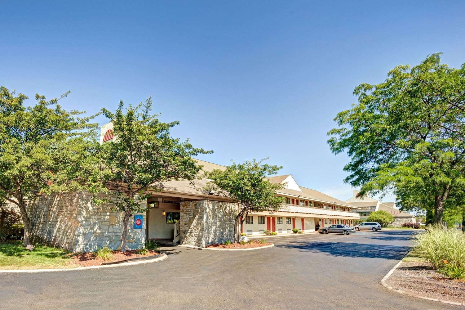 Days Inn & Suites by Wyndham Monroe-官方