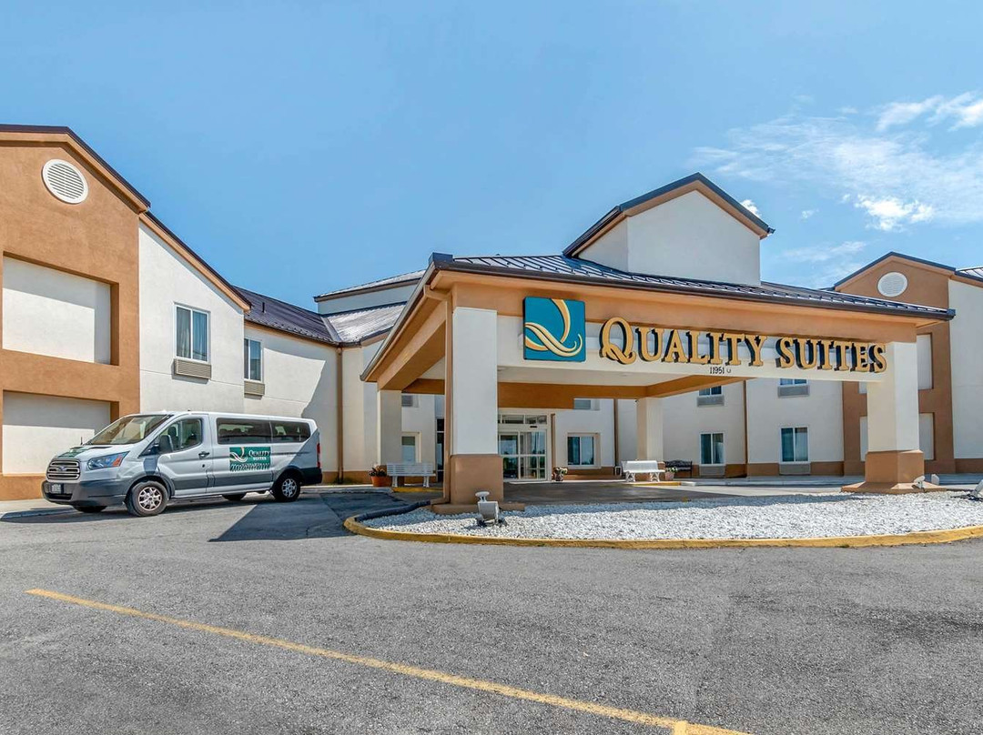 Quality Suites Kansas City International Airport主图