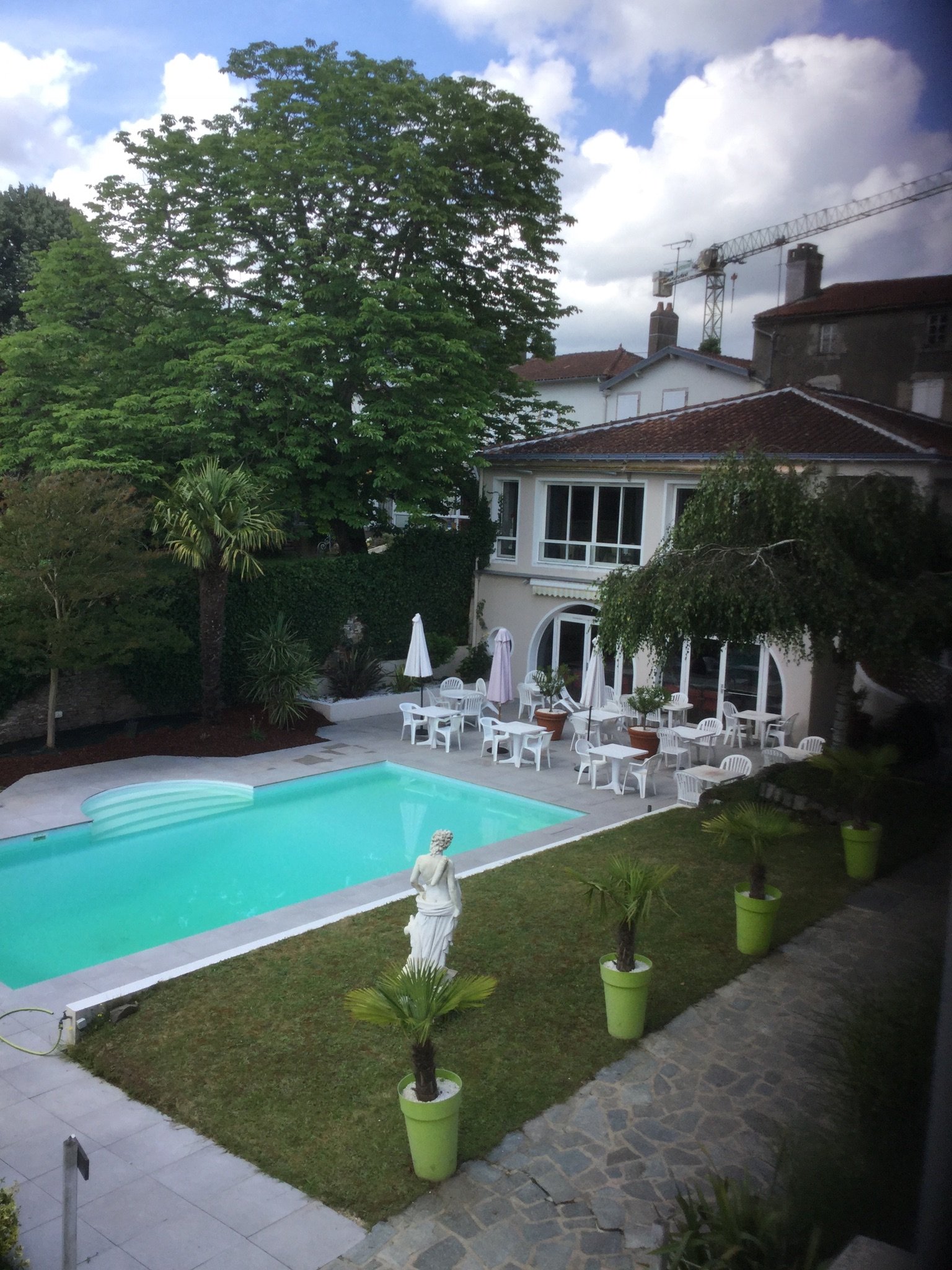 Hotel Les Voyageurs-泳池