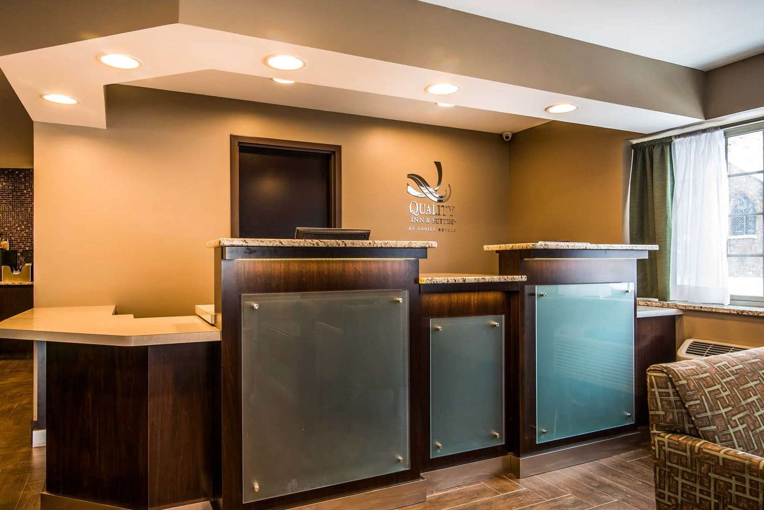 Clarion Pointe Downtown-官方
