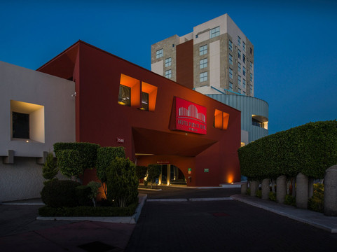 Santiago Momoxpan酒店住宿-Hotel Puente Real