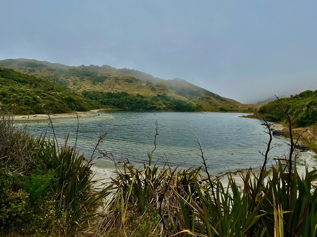 Kaihoka Lakes景点图片