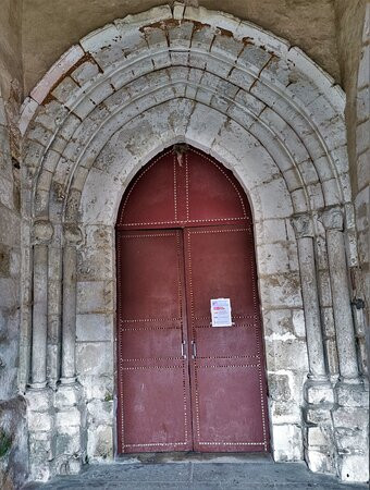 Eglise Paroissiale Saint-Pierre-Pouligny-Saint-Pierre必去景点