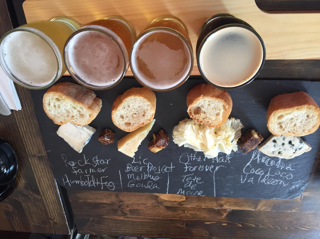 Astoria Bier and Cheese