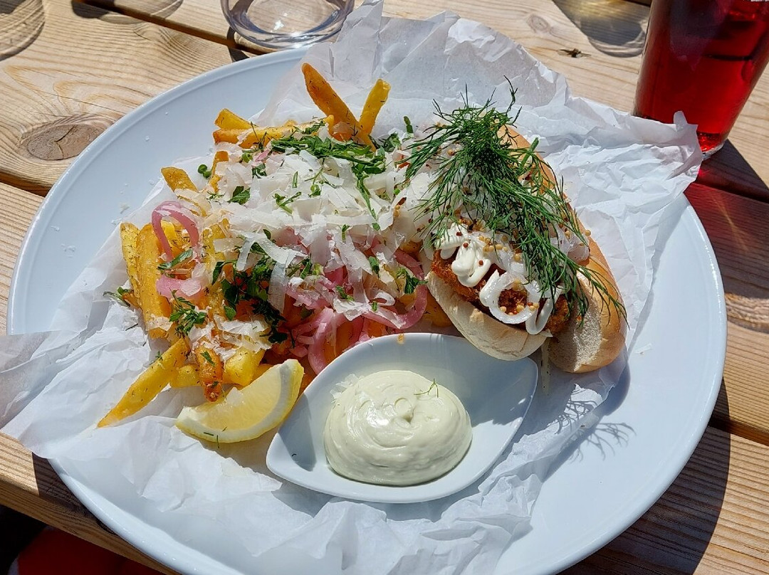 Sail Inn
