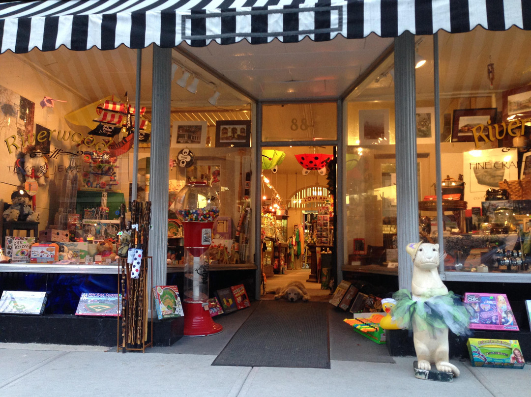 Riverwood Gifts-古柏镇必去景点