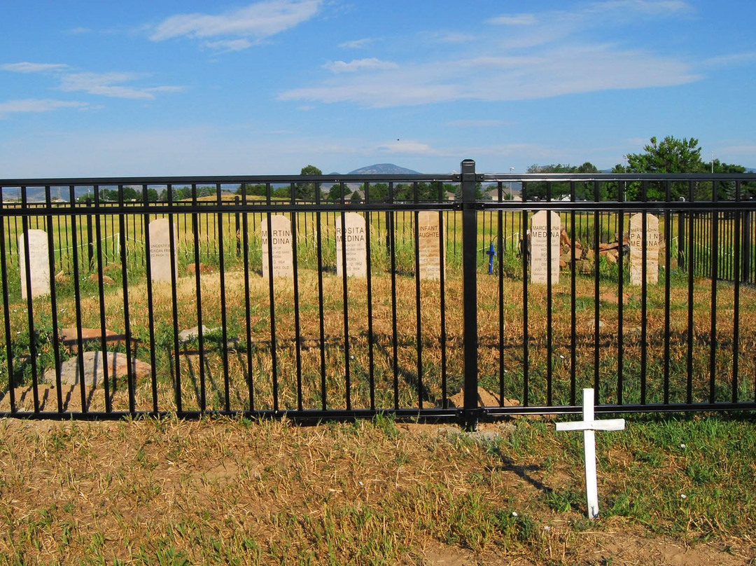 Mariano Medina's Grave景点图片