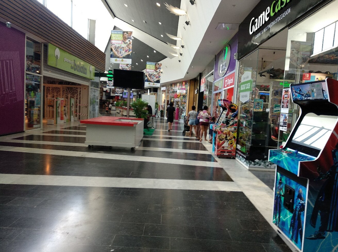 Centre Commercial Family Plaza