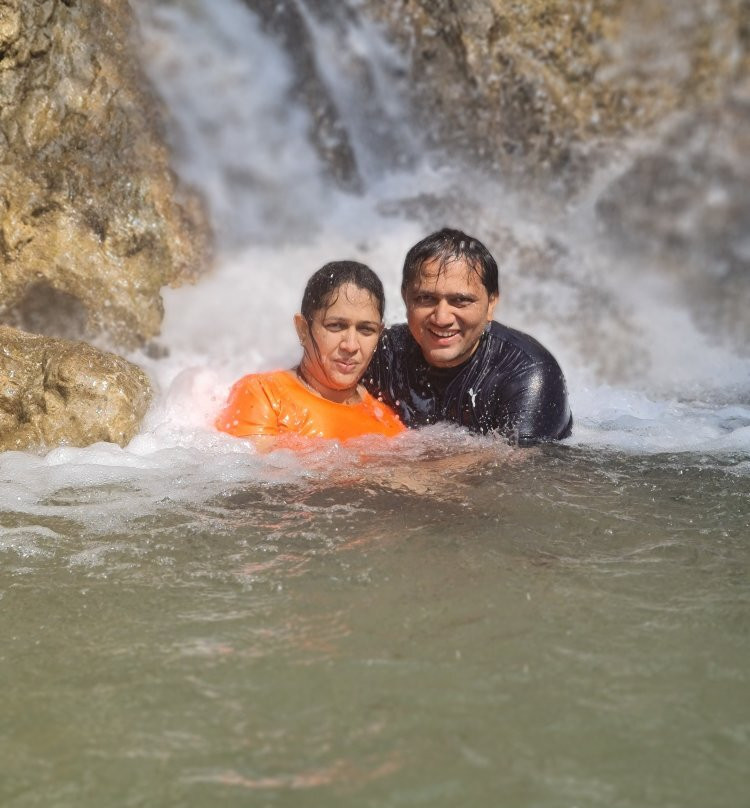 Neer Garh Waterfall景点图片