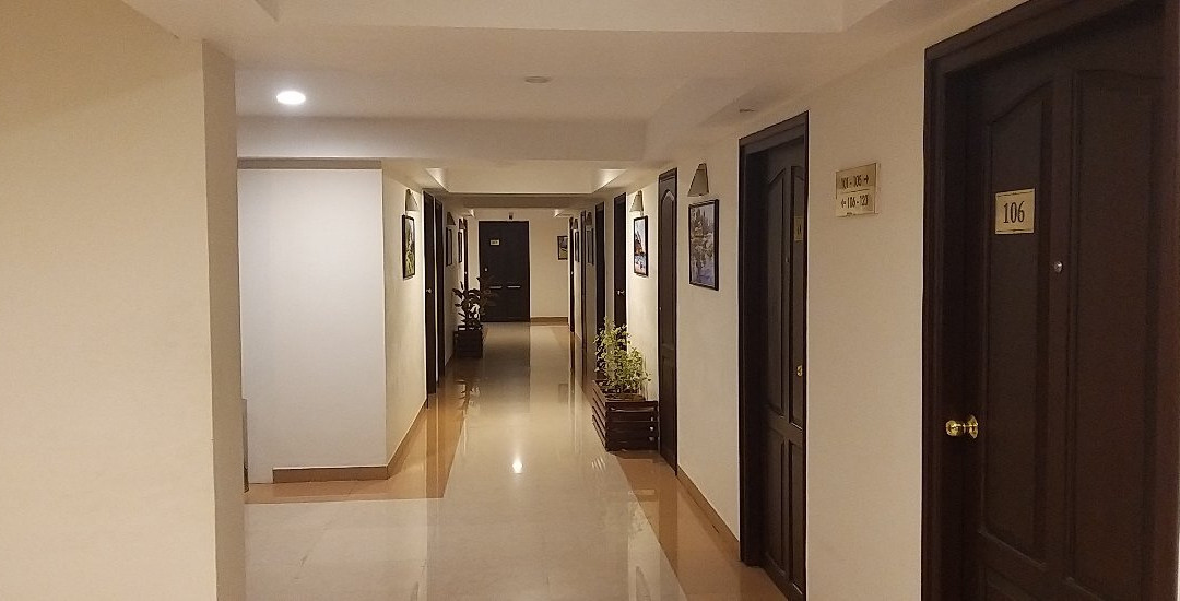 Airport Golf View Hotel主图