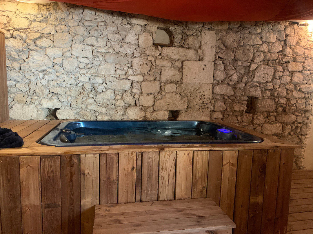 Moulin de Jouenery et Spa主图