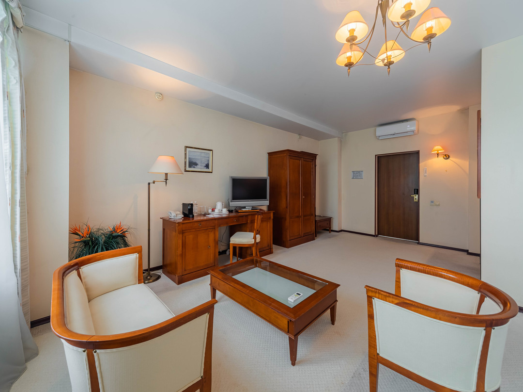 Russian Seasons Comfort Hotel Porechye主图