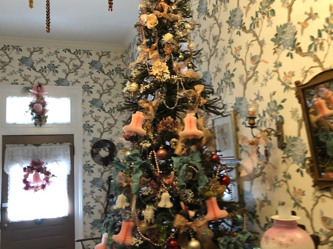 Holly House of Hamilton主图