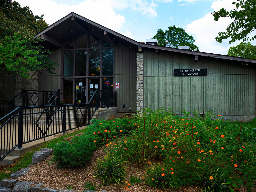 The Lodge at Henry Horton主图
