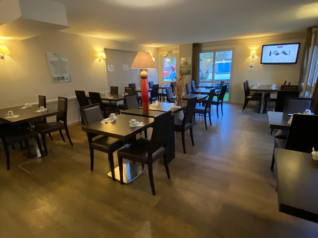 Brit Hotel Essentiel Granville主图