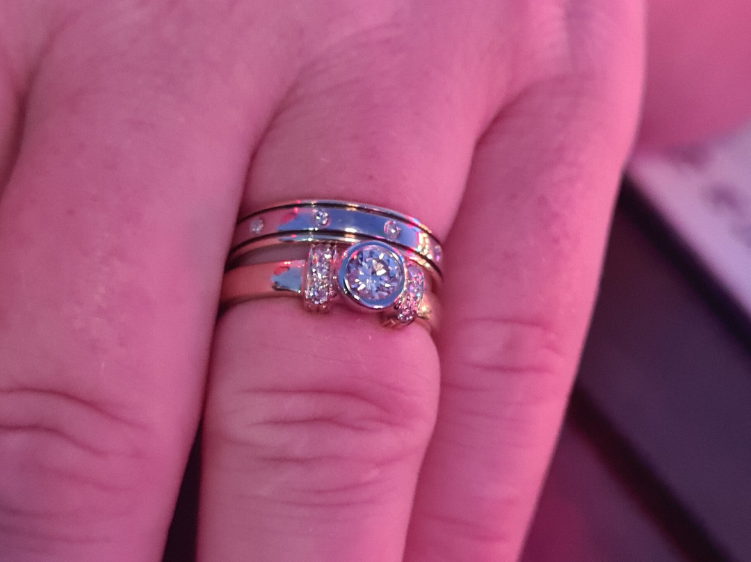 Anya Jewellery and Diamond-马尔马里斯必去景点