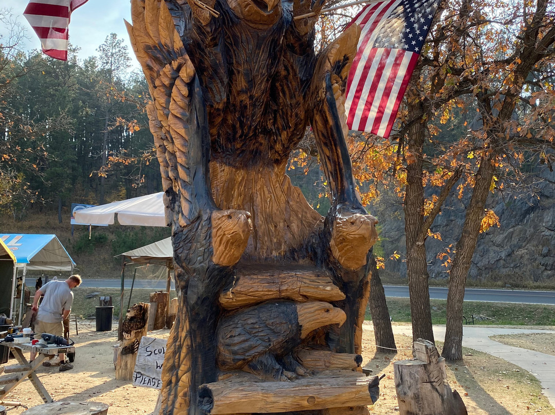 Dahl's Chainsaw Art-基斯通必去景点