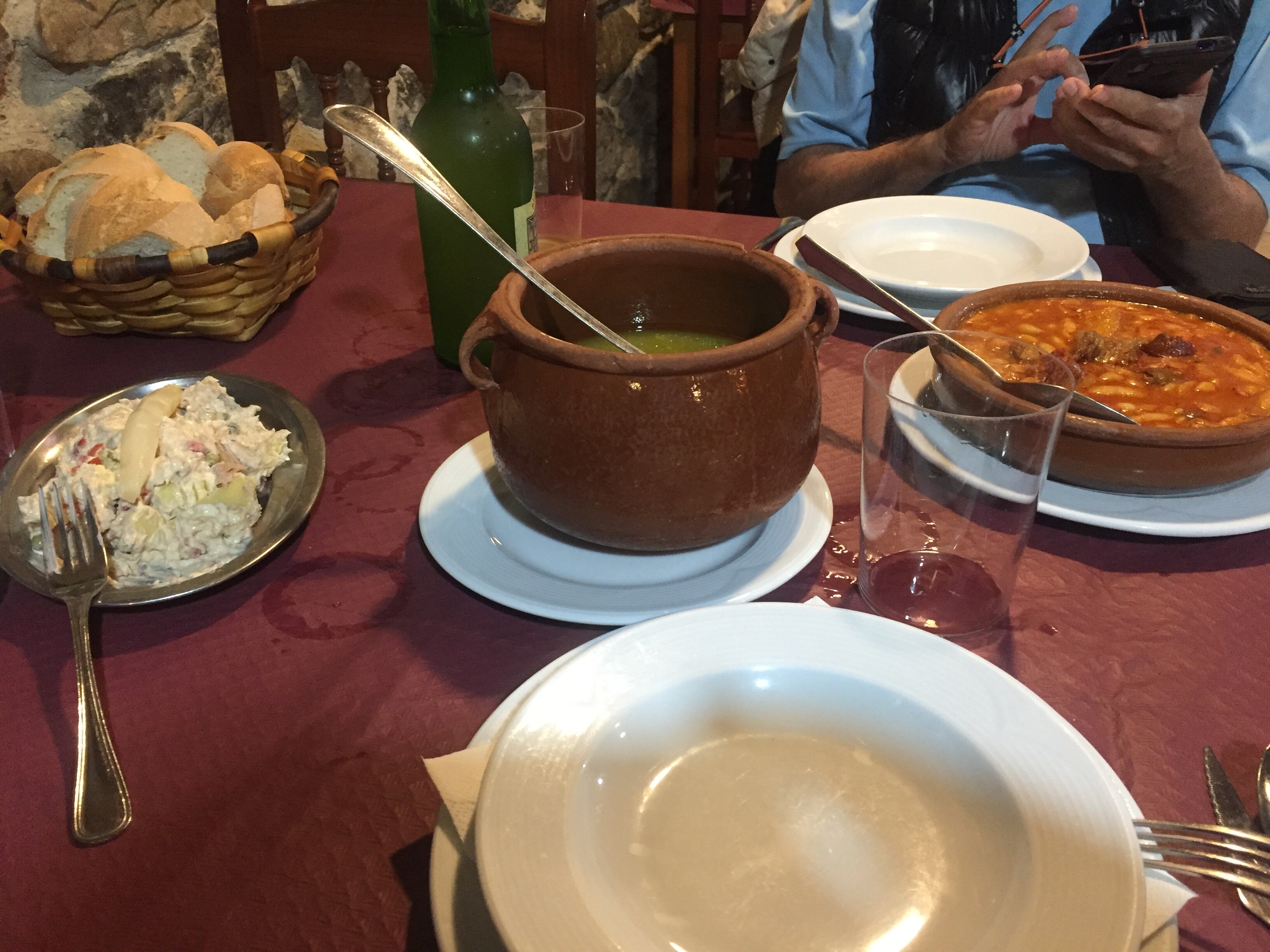 Hotel Restaurante El Reundu-餐饮