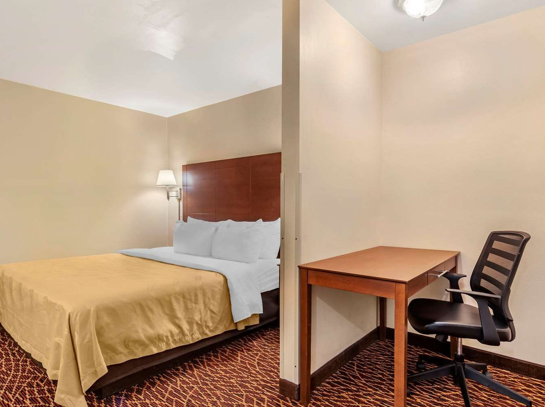 Quality Inn Marietta near Dobbins ARB主图