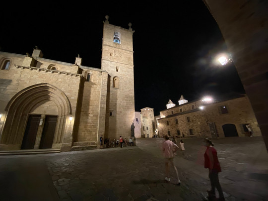 PasearteCaceres Guias Turísticos-卡塞雷斯必去景点