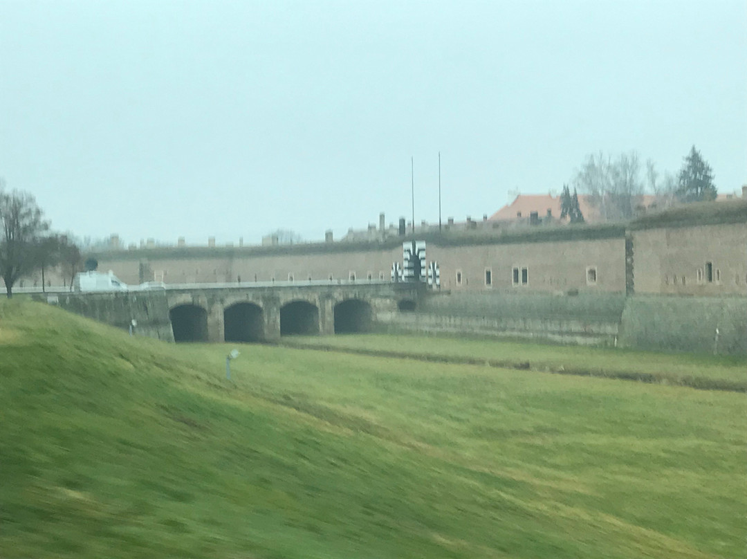 Terezin Private Tours-泰雷津必去景点