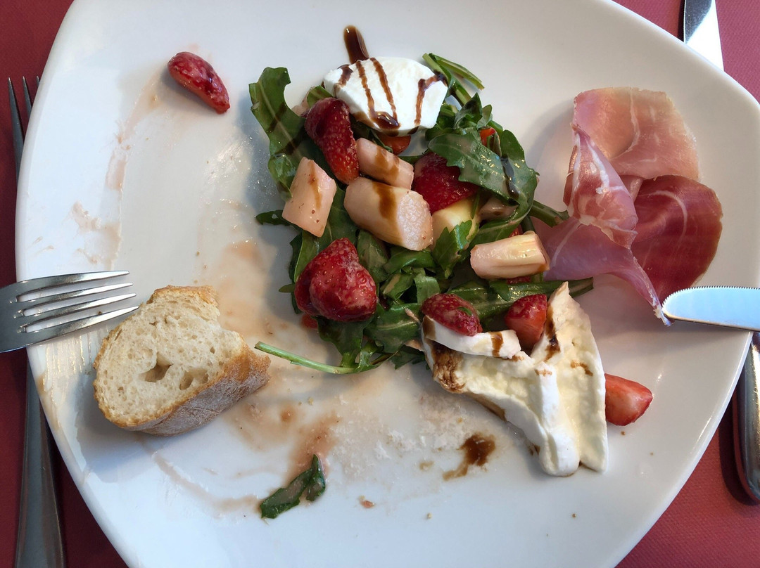 瓦尔德克酒店主图