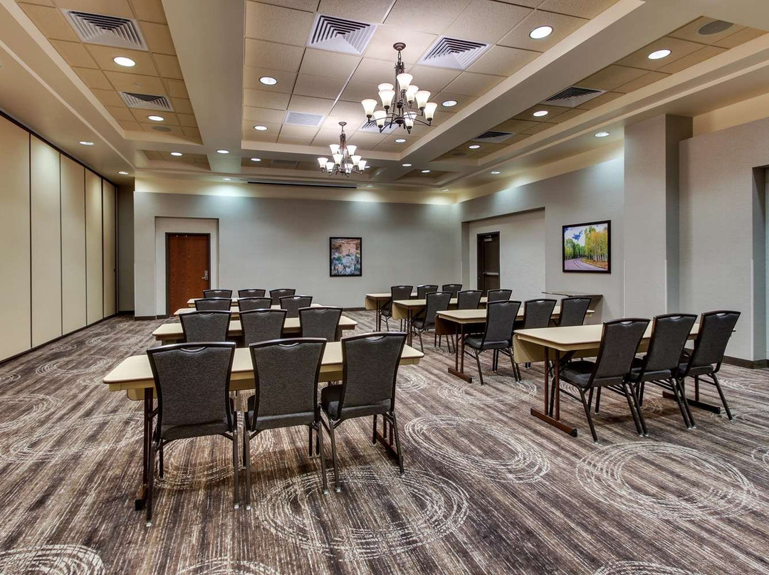 Drury Inn & Suites Phoenix Happy Valley主图