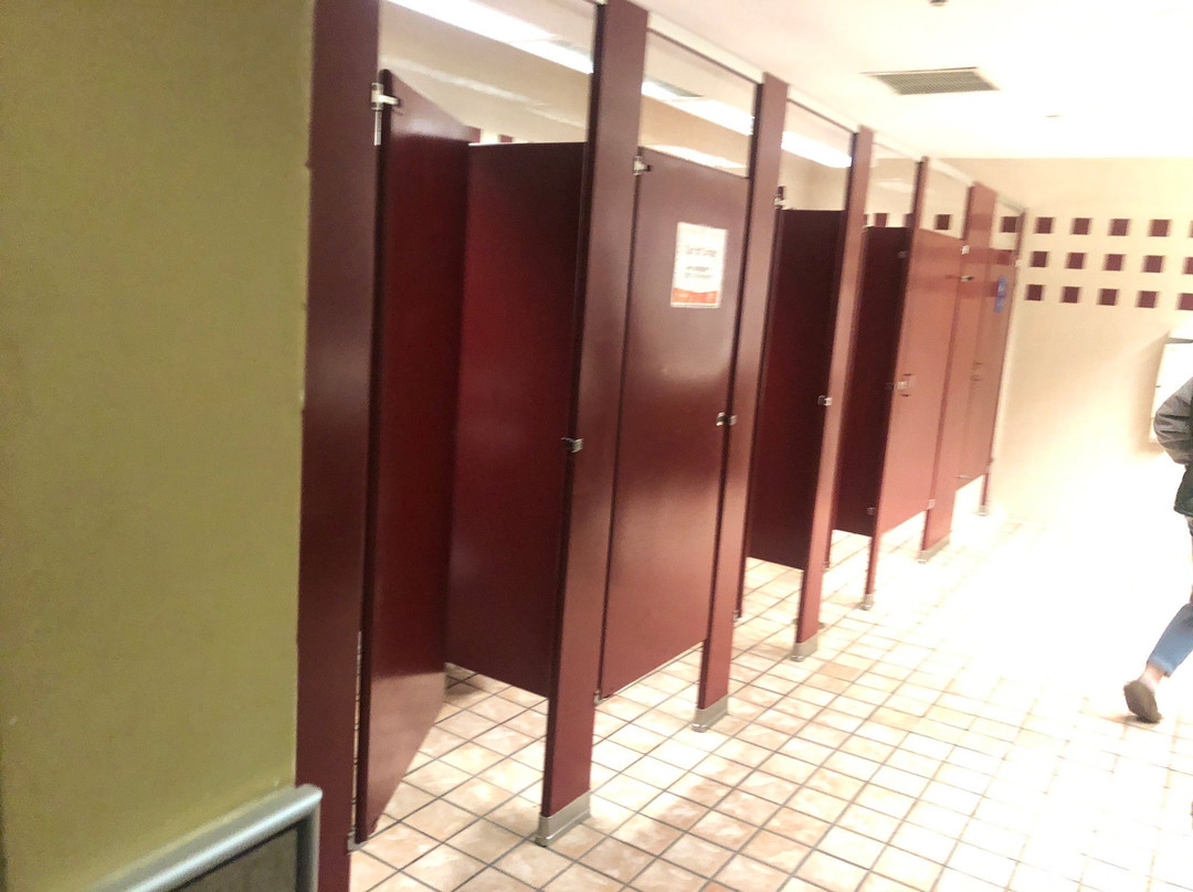 Regal Ua Farmingdale-法明代尔必去景点