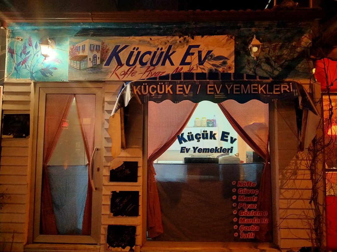 Kucuk Ev Kofte & Piyaz