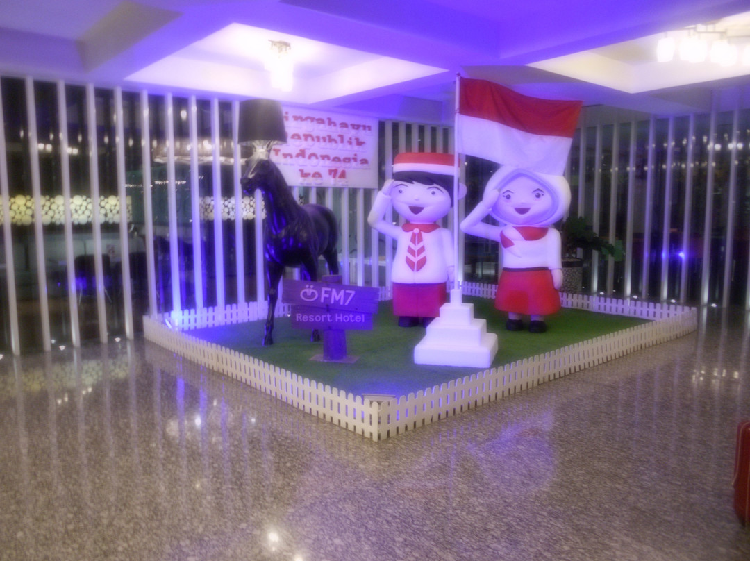 弗姆7度假酒店主图