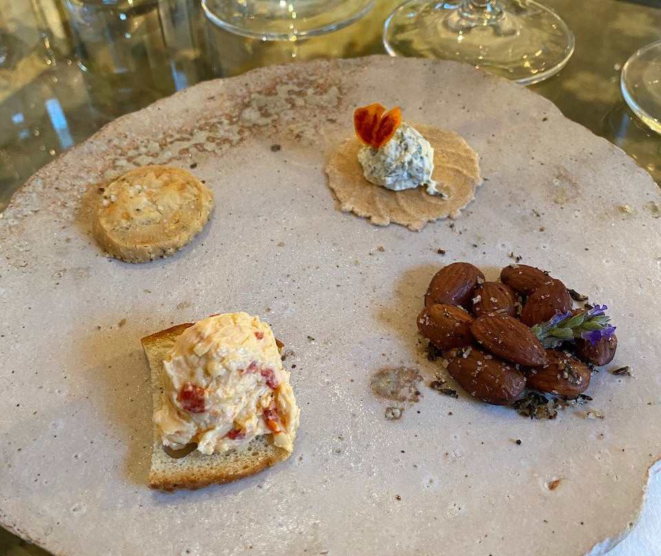 Silver Trident Winery Tasting Home景点图片