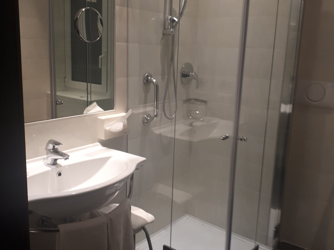 卡德国际酒店主图