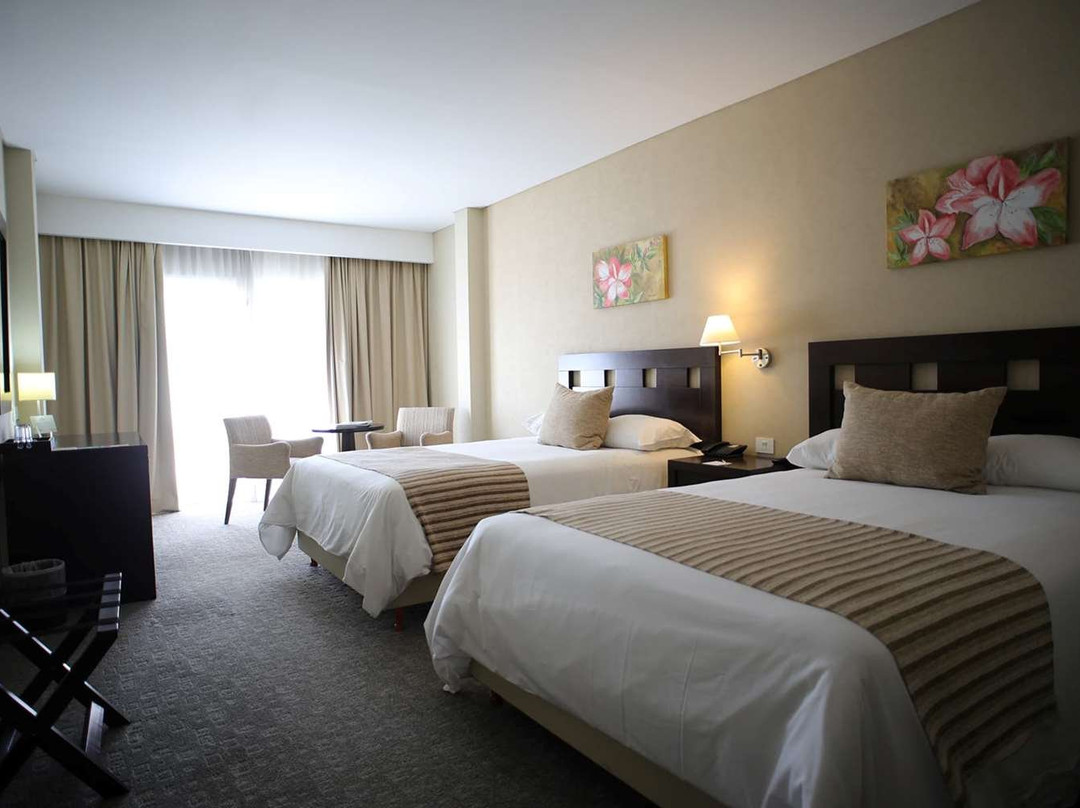 Howard Johnson Funes主图