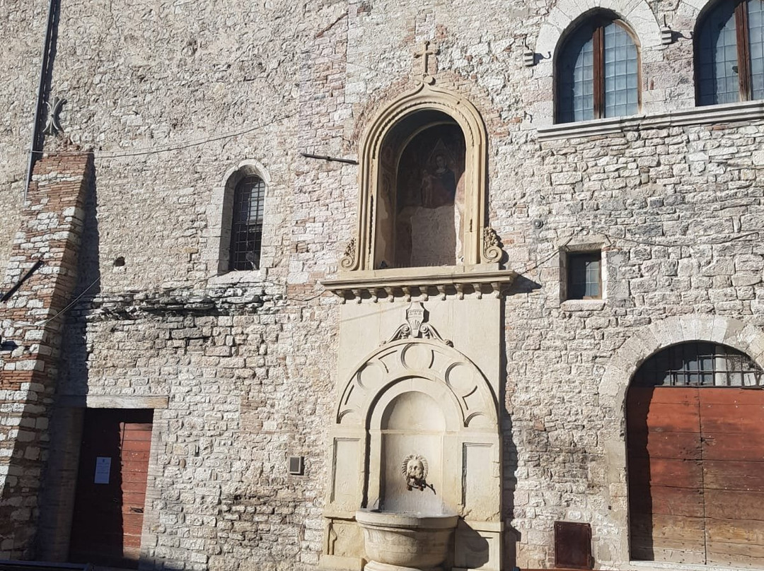 Museo Torre di Porta Romana-古比奥必去景点
