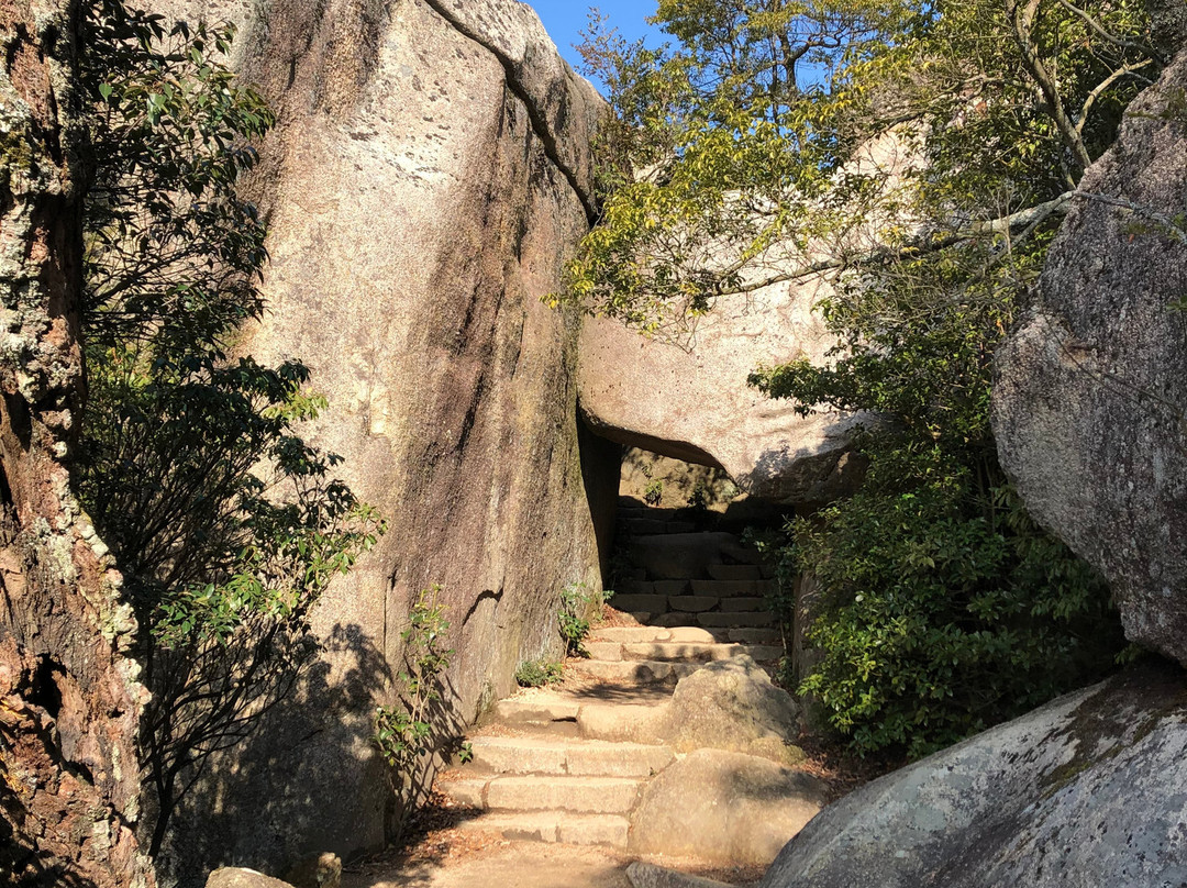 Kuguri Rock-Itsukushima必去景点