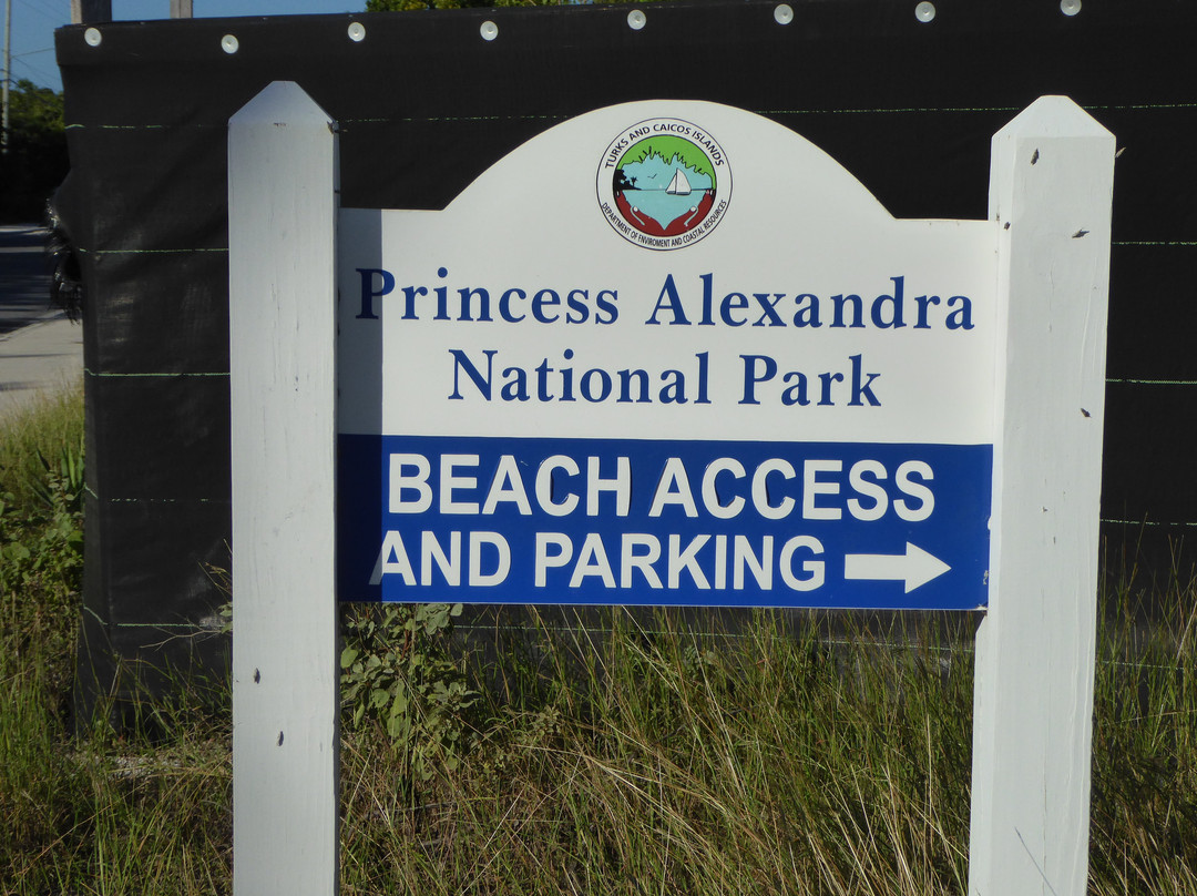 亚历山德拉公主国家公园-普罗维登西亚莱斯必去景点