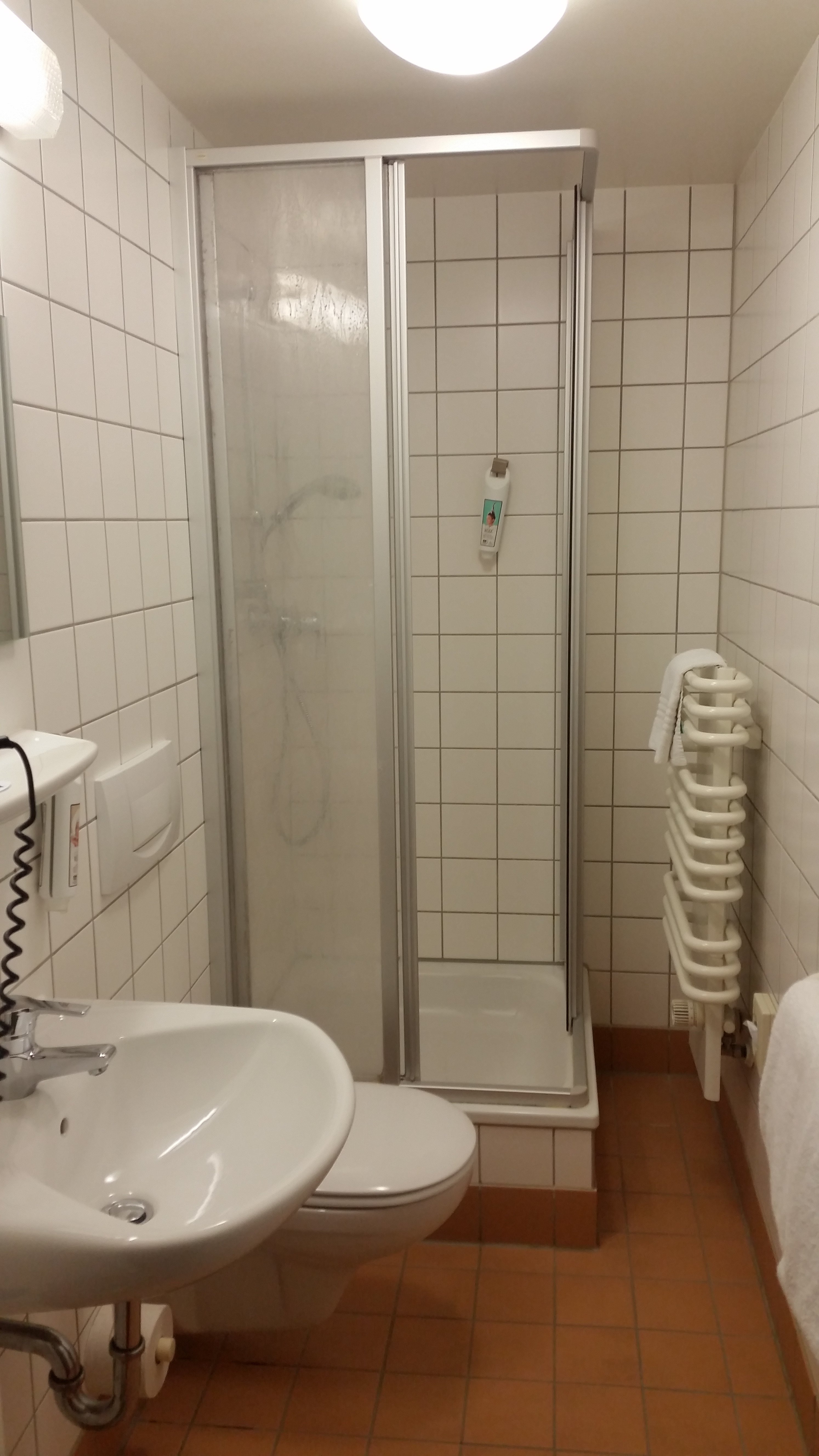 B&B HOTEL Wuppertal-City-浴室