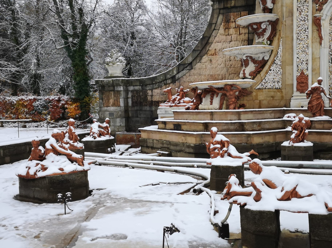 Fuente de Los Baños de Diana-La Granja de San Ildefonso必去景点