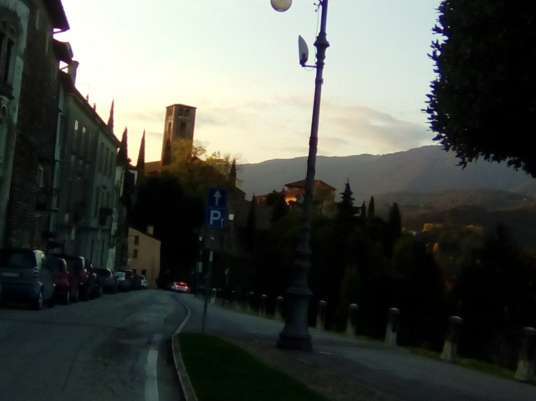 Viale dei Martiri景点图片