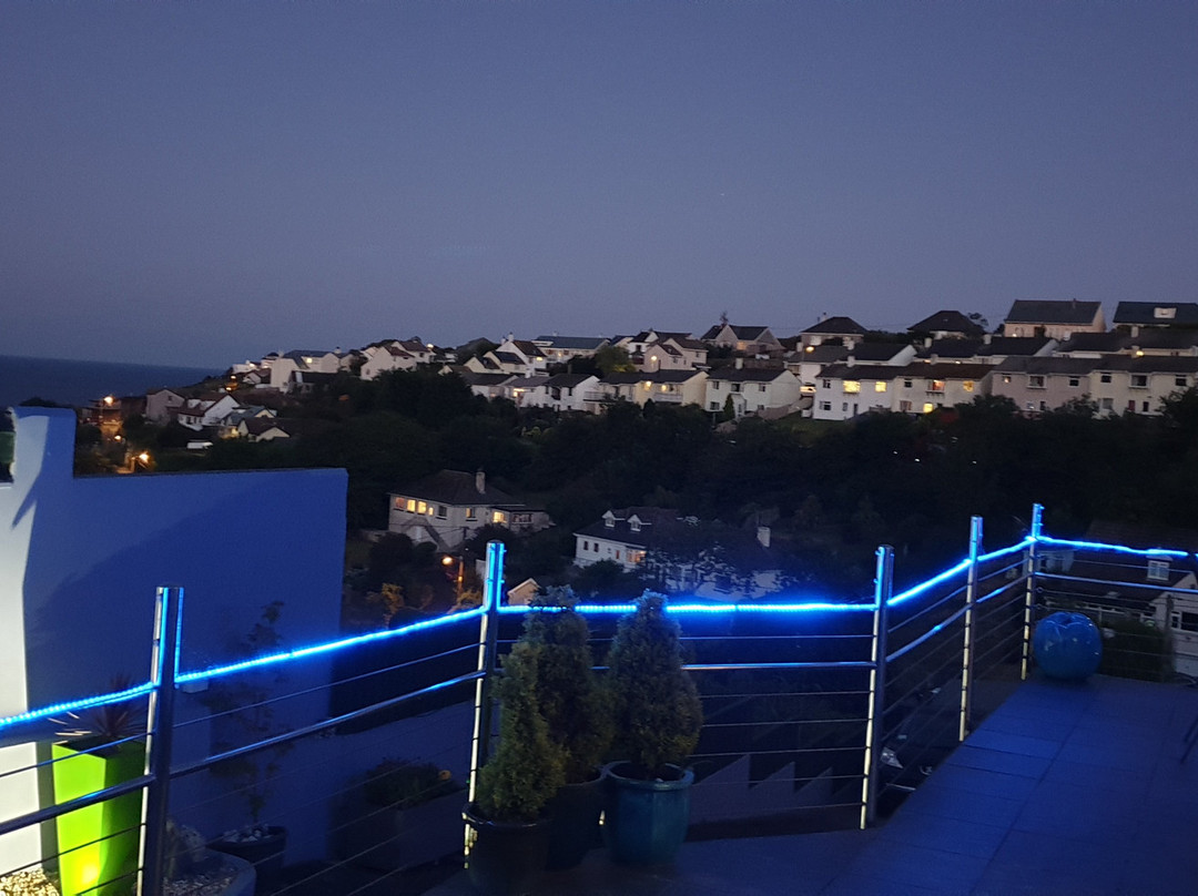 Bacchus, Rooms with a View主图