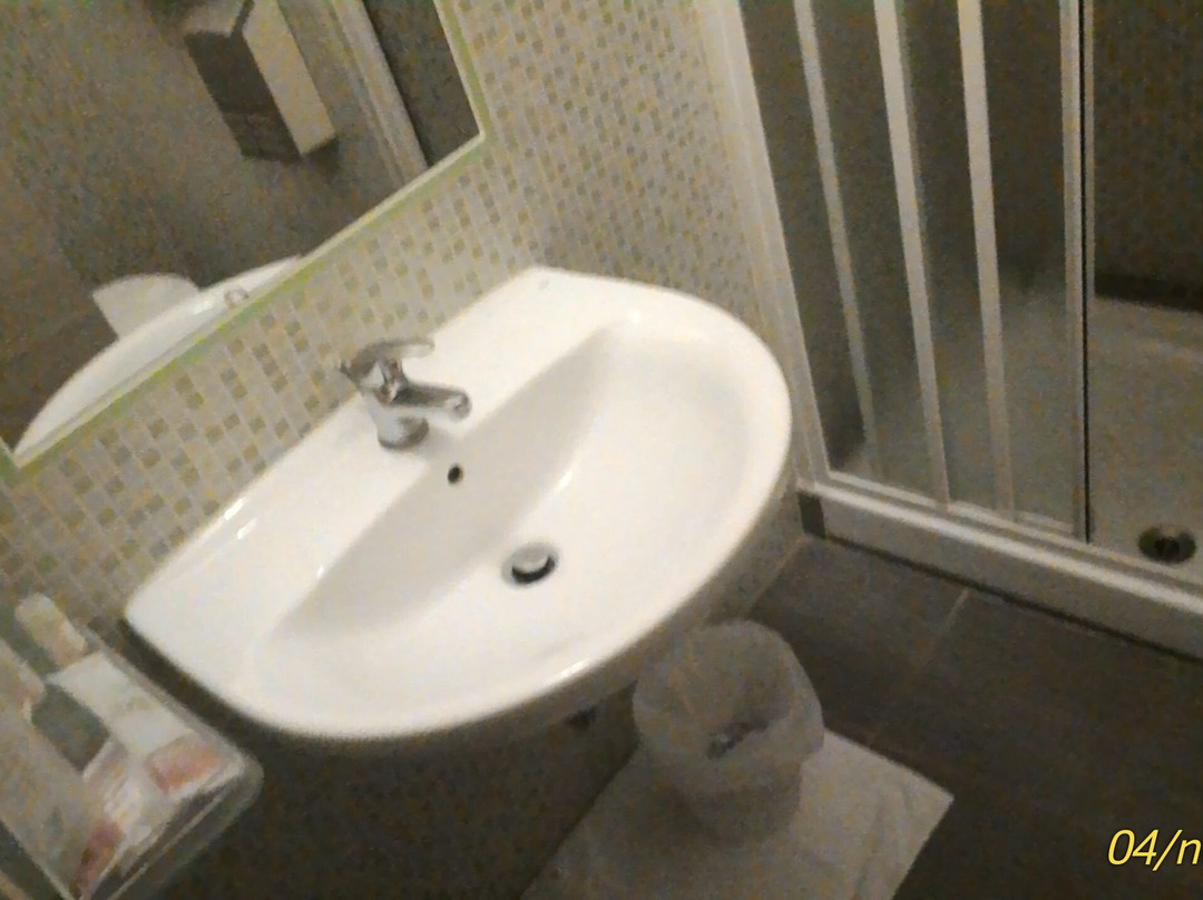 Hotel Motel 2000主图