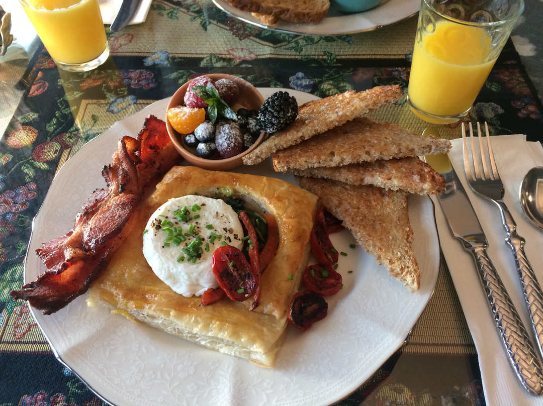 BROOKSIDE INN Boutique Hotel主图