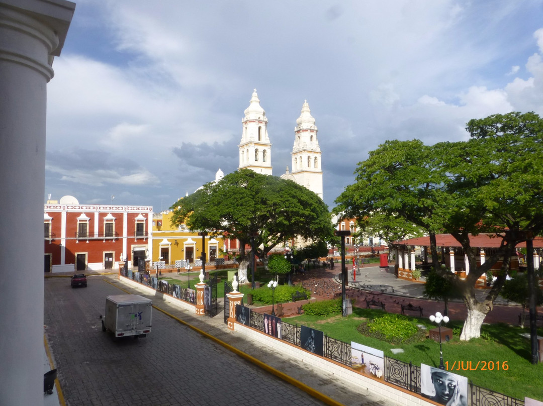 Plaza de la Independencia景点图片