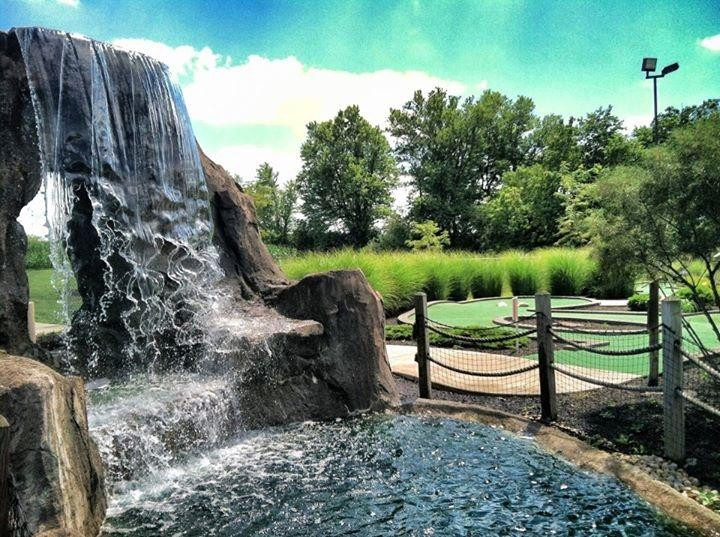 Wilmington旅游景点-Adventure Cove Miniature Golf