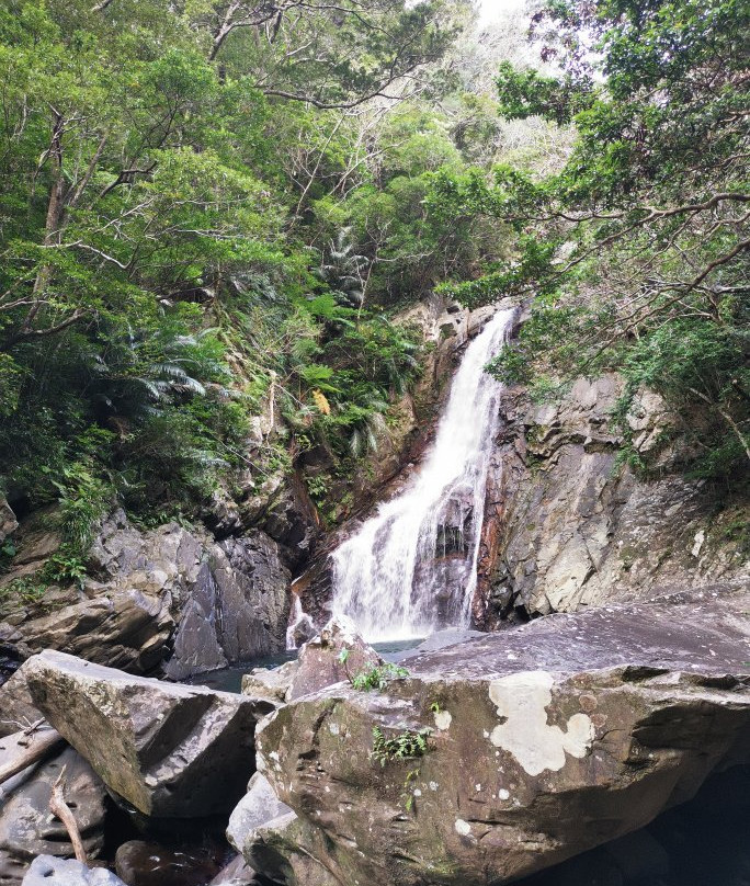 Hiji Waterfall景点图片
