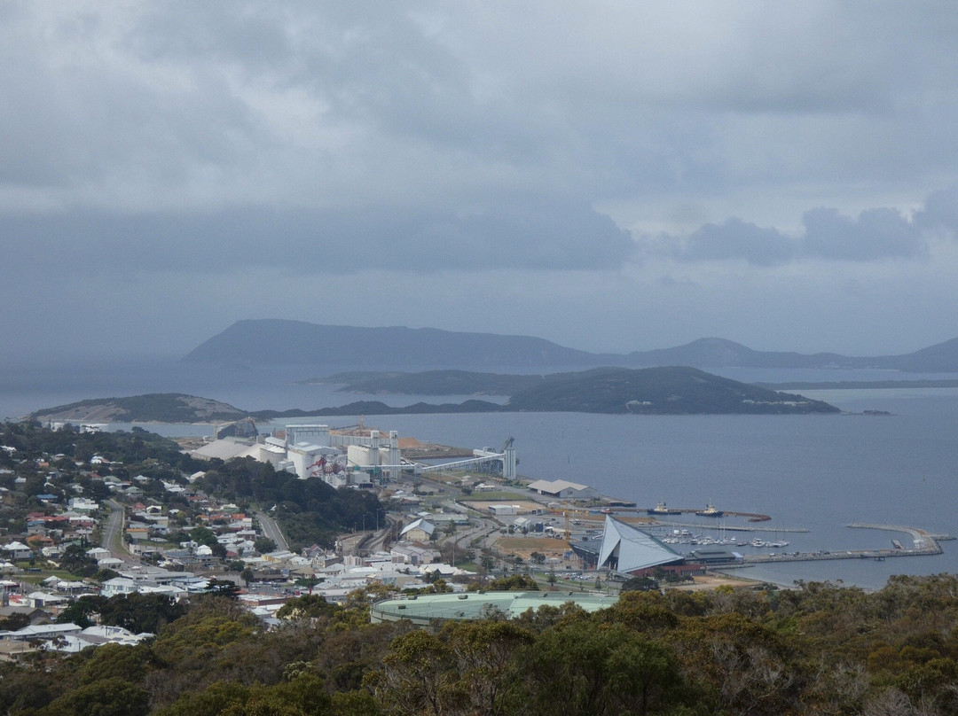 Mt Melville Lookout景点图片