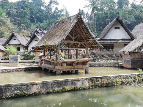 Umien Moritz Tour-万隆必去景点