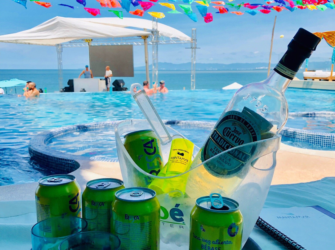 Conchas Chinas餐馆和美食-Mantamar Beach Club